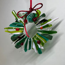 Load image into Gallery viewer, Glass Wreath ☆ Taster Workshop
