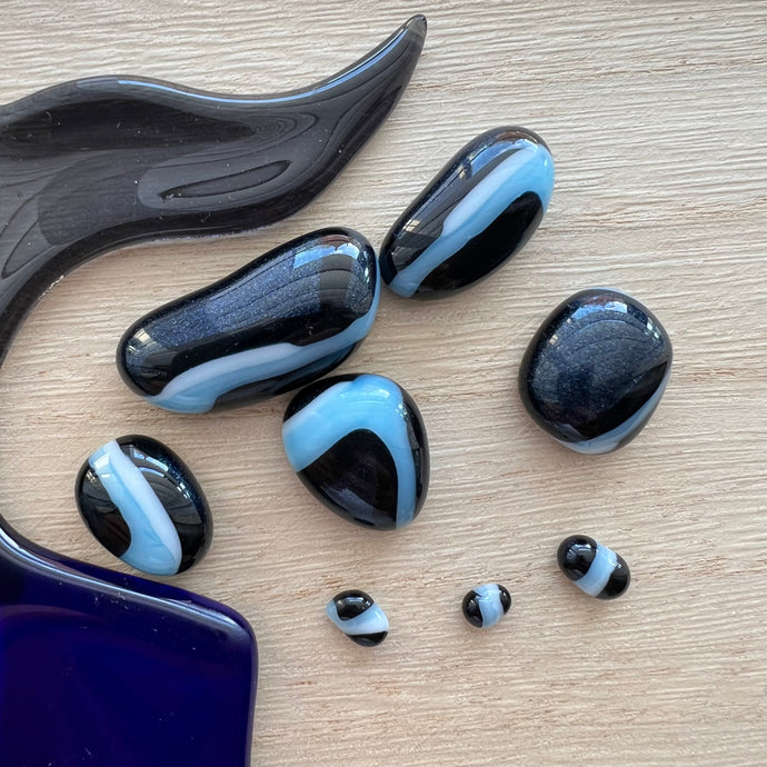 Jewellers' Glass Pebbles - Orca Pod